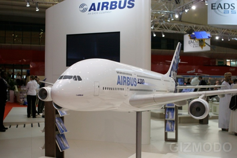 Illustration for article titled Dubai Air Show Has Most Amazing Aircraft and Weapon Models Ever